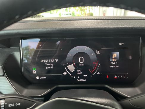 Used 2026 GMC Acadia Elevation w/ Elevation Premium Package FWD image 19
