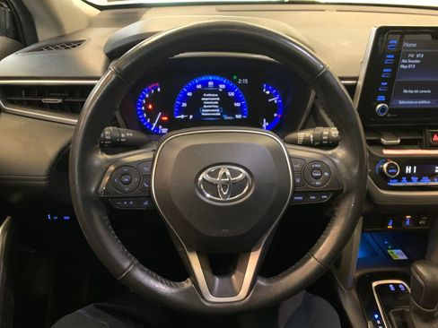 Used 2022 Toyota Corolla Cross XLE w/ Convenience Package image 20