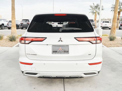 Used 2024 Mitsubishi Outlander SE image 7