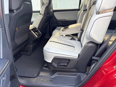 Used 2025 Rivian R1S Adventure Dual AWD/4WD image 28