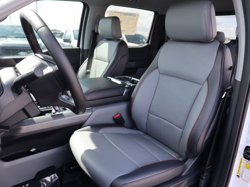 New 2025 Ford F150 Lariat w/ Equipment Group 501A Mid image 34