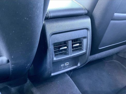 Used 2025 Cadillac XT4 Premium Luxury image 31