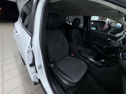 Used 2023 Buick Encore GX Select image 16