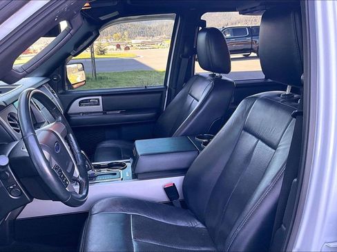 Used 2017 Ford Expedition EL Limited RWD image 25