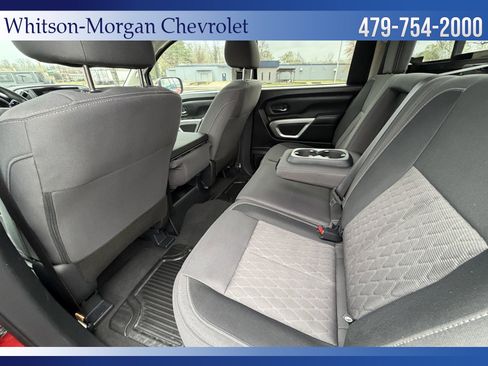 Used 2022 Nissan Titan SV image 34