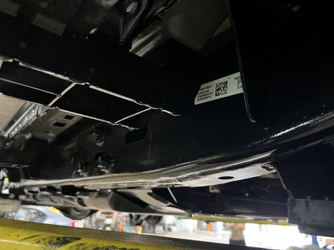 Used 2022 Jeep Wrangler Unlimited Sahara w/ LED Lighting Group AWD/4WD image 27