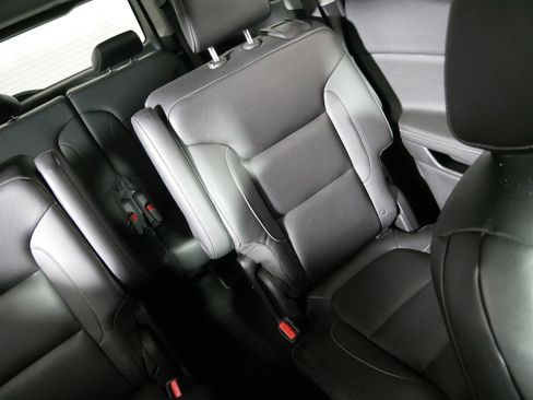 Used 2017 GMC Acadia SLT image 14