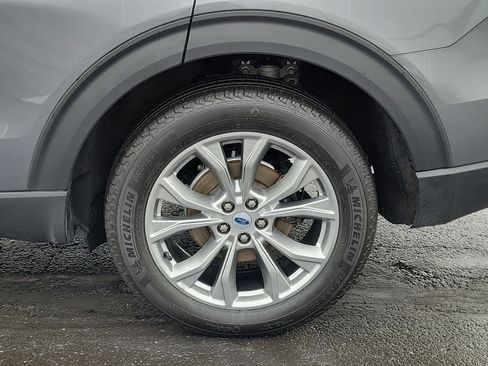 Used 2022 Ford Explorer Limited w/ Equipment Group 301A image 5