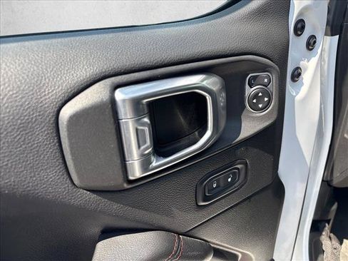 Used 2021 Jeep Wrangler Unlimited Rubicon AWD/4WD image 12