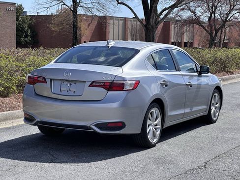Used 2018 Acura ILX FWD image 5