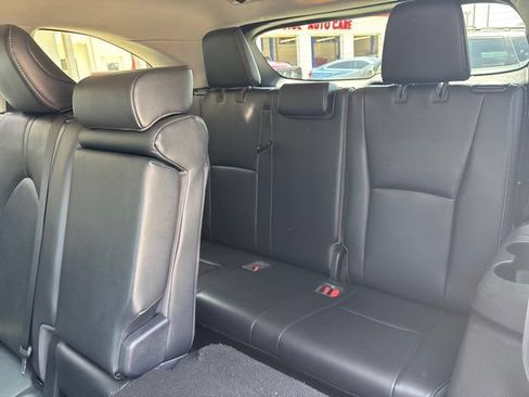 Used 2020 Toyota Highlander Limited FWD image 22