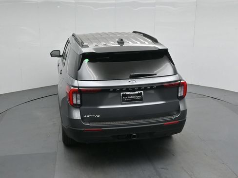 New 2026 Ford Explorer Active RWD image 40