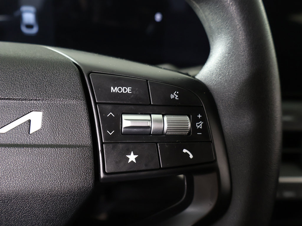 Used 2025 Kia K4 FWD image 39