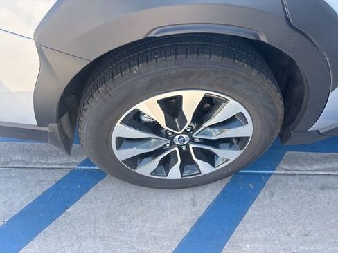 Used 2024 Subaru Outback Touring w/ Popular Package #2 image 3