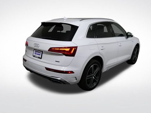 Used 2024 Audi Q5 e Premium AWD/4WD image 3
