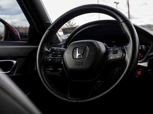 Used 2025 Honda Civic Sport image 25