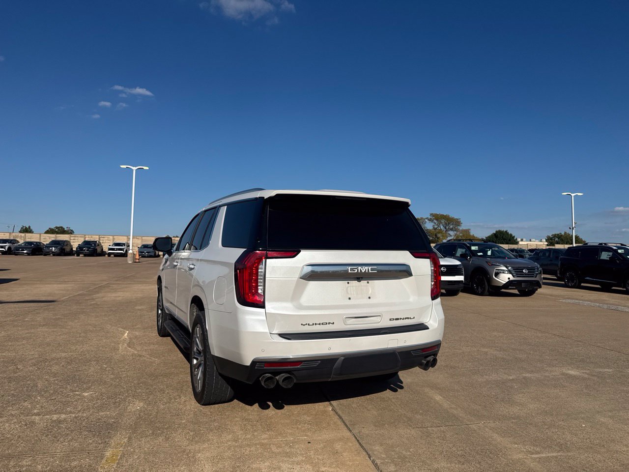 Used 2021 GMC Yukon Denali w/ LPO, Illumination Package AWD/4WD image 23