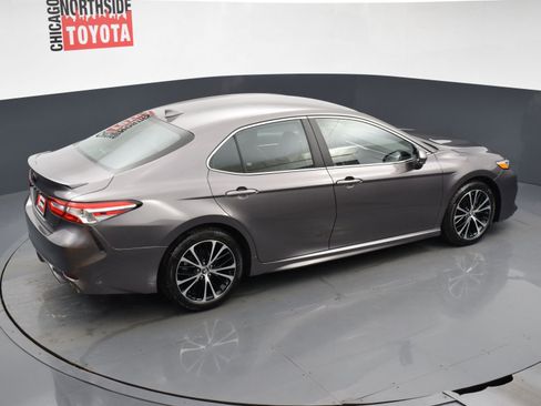 Used 2020 Toyota Camry SE image 19