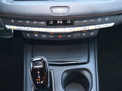 Used 2022 Cadillac XT4 Sport FWD image 29