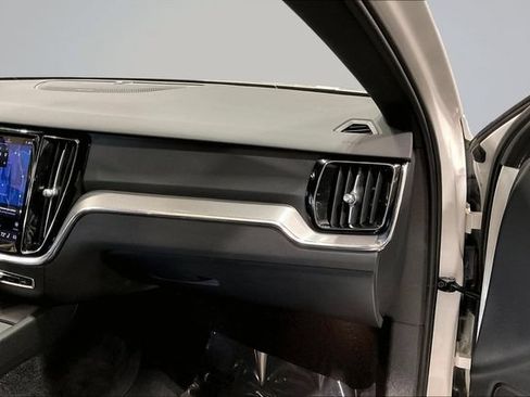 Certified 2024 Volvo S60 B5 Plus AWD/4WD image 19