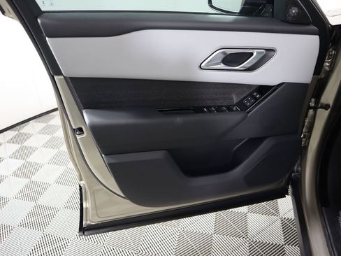 New 2026 Land Rover Range Rover Velar Dynamic SE image 25