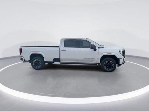 Used 2024 GMC Sierra 3500 Denali Ultimate AWD/4WD image 8