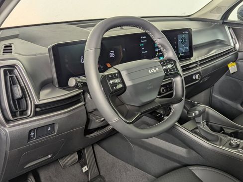 New 2026 Kia Sorento S w/ S Panoramic Sunroof Package FWD image 11