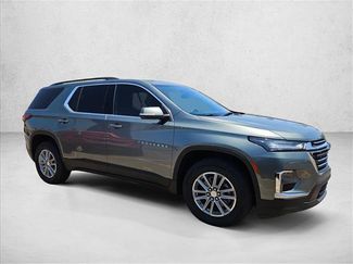Used 2023 Chevrolet Traverse LT FWD video 3