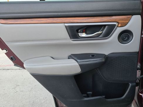 Used 2018 Honda CR-V Touring image 14