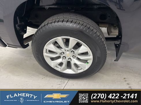 Used 2023 Chevrolet Silverado 1500 Custom AWD/4WD image 16