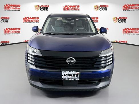 Used 2025 Nissan Kicks SV AWD/4WD image 12