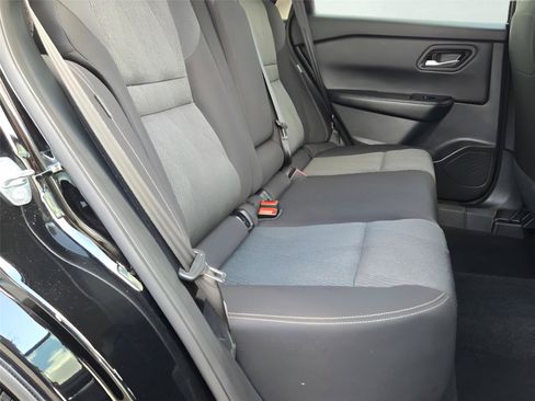 Used 2025 Nissan Rogue SV AWD/4WD image 8