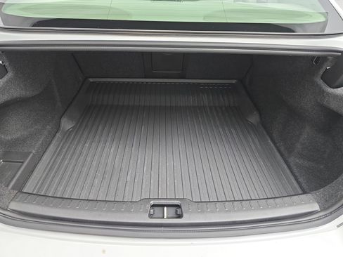 Used 2023 Volvo S60 B5 Plus w/ Climate Package image 12