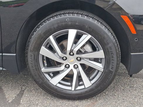 Used 2023 Chevrolet Equinox Premier FWD image 11