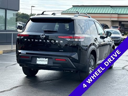 New 2025 Nissan Pathfinder SV image 3