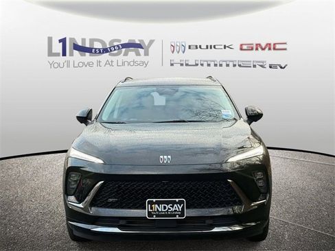 Certified 2025 Buick Envision Sport Touring image 6