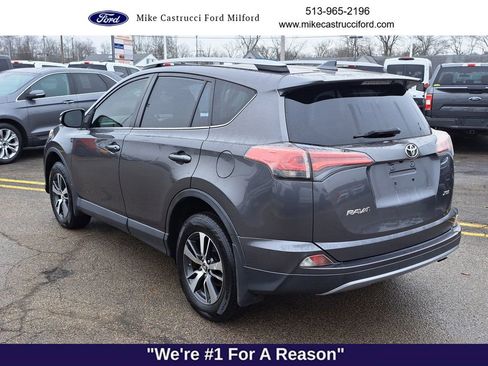 Used 2018 Toyota RAV4 XLE image 3