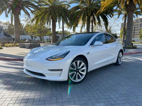 Used 2019 Tesla Model 3 Long Range AWD/4WD image 3
