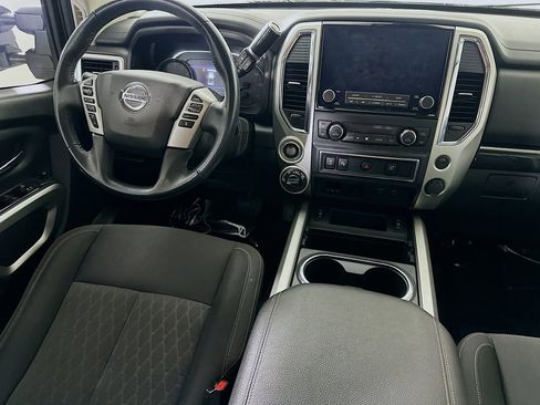 Used 2021 Nissan Titan SV w/ SV Convenience Package AWD/4WD image 17