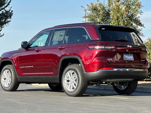 New 2025 Jeep Grand Cherokee Laredo X w/ Luxury Tech Group I image 6