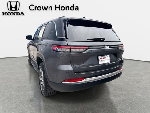 Used 2025 Jeep Grand Cherokee Limited image 10