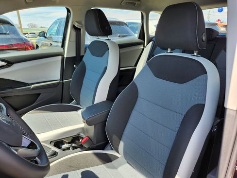 New 2026 Volkswagen Taos S AWD/4WD image 9