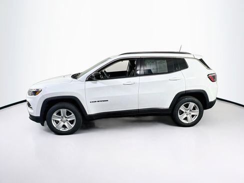 Used 2022 Jeep Compass Latitude AWD/4WD image 8