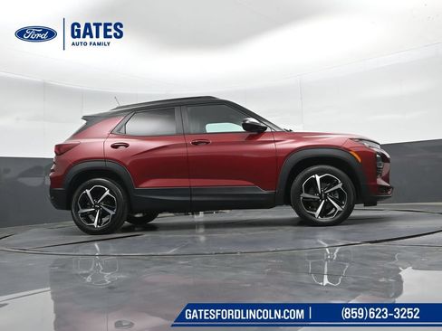 Used 2023 Chevrolet TrailBlazer RS w/ Sun and Liftgate Package AWD/4WD image 40
