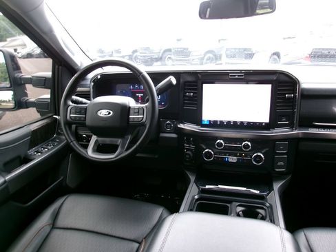 Used 2026 Ford F250 Lariat AWD/4WD image 11