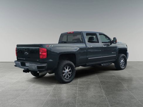 Used 2018 Chevrolet Silverado 2500 LTZ w/ Duramax Plus Package image 5