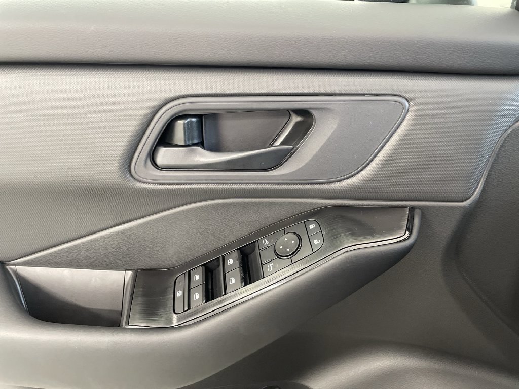 Certified 2026 Nissan Rogue S AWD/4WD image 23