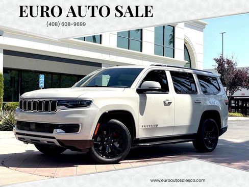 Used 2022 Jeep Wagoneer Series II image 1