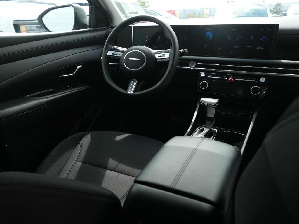 Used 2025 Hyundai Tucson SEL FWD image 19