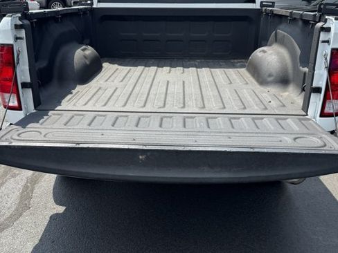Used 2019 RAM 1500 Classic SLT AWD/4WD image 8